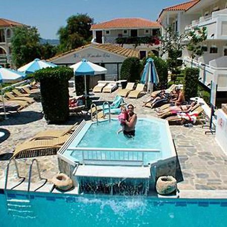 Louros Beach Hotel & Spa Kalamákion Esterno foto